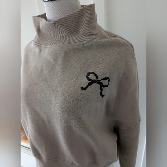 Wild Fable Cropped Mockneck - Picture 4 of 9